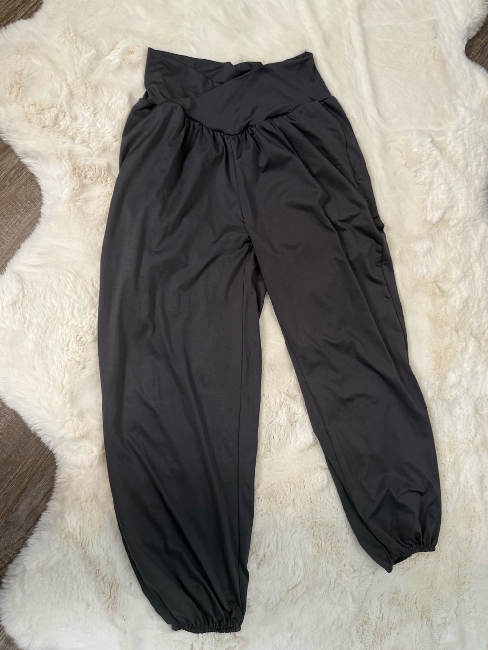 Dacelon athletic grey genie pants